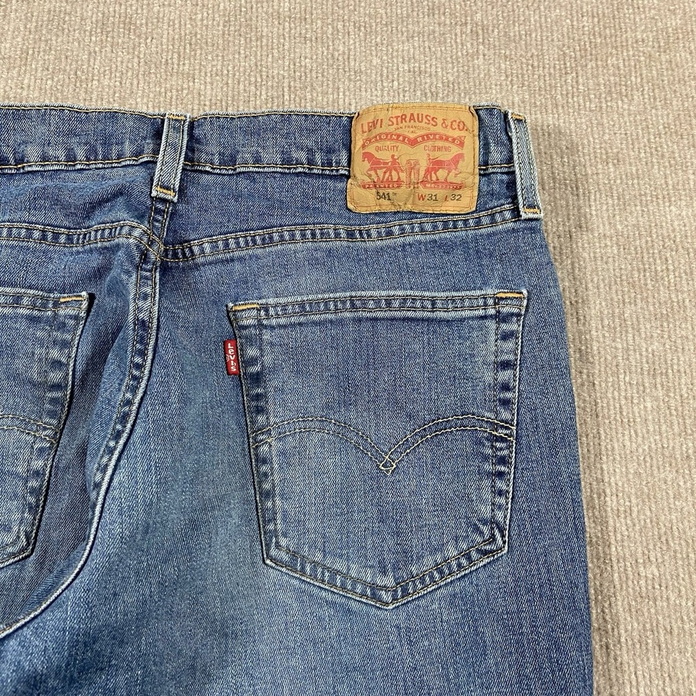 Levis 541‎ Jeans Mens 32x31 Athletic Fit Medium Wash Blue Denim Stretch Skate - Picture 3 of 15